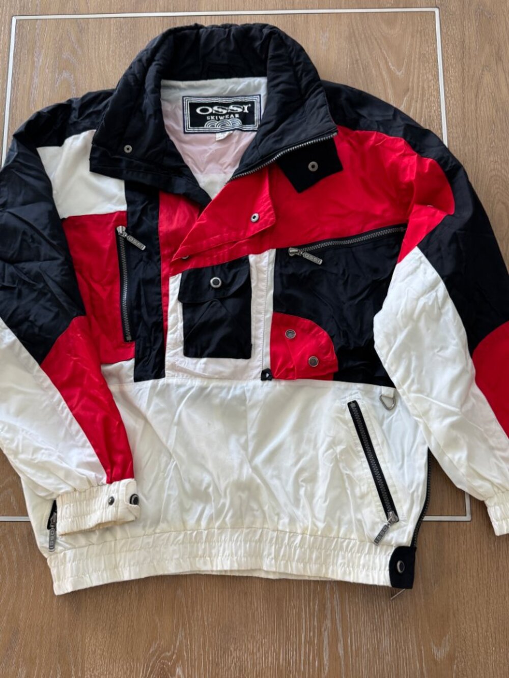 Ossi Skiwear Vintage Red White Black Size Med Ski Snowboard Pullover 1/2 Zip